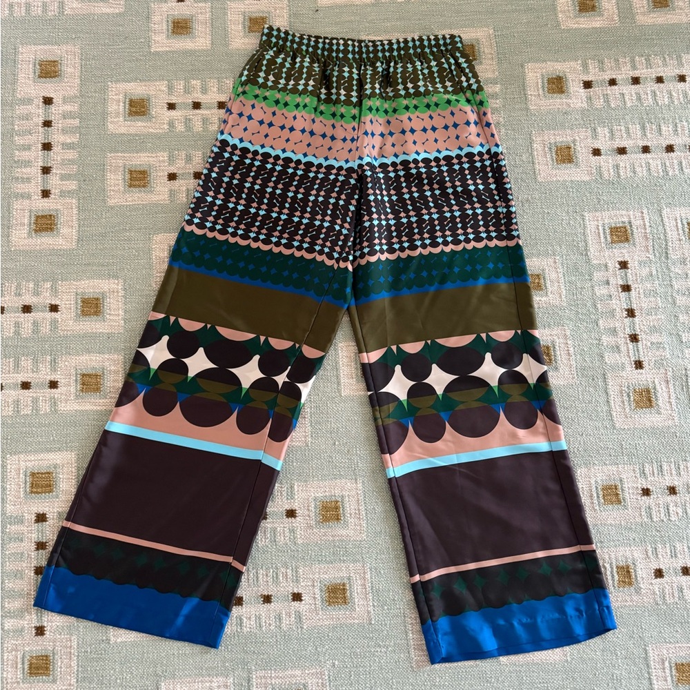Zara women’s Wide-Leg Pull-On Pants in Green, Blue & Pink